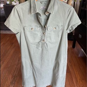 Vineyard Vines Stretch Utility Short-sleeve shirt dress. Size 8. Great condition